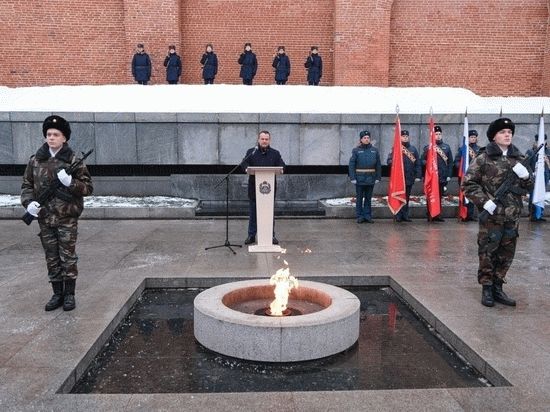 В пятницу 20 января вся Новгородская область будет отмечать 79-ю годовщину освобождения от немецко-фашистских захватчиков. Это был важный день для новоильинцев: во многих городах региона прошли мероприятия с участием представителей власти, правоохранительных органов и широкой общественности.